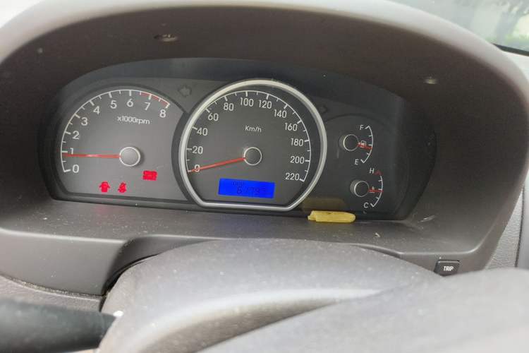 Used Hyundai Celesta 2011 1.6L Manual Comfort Edition Instrument Cluster