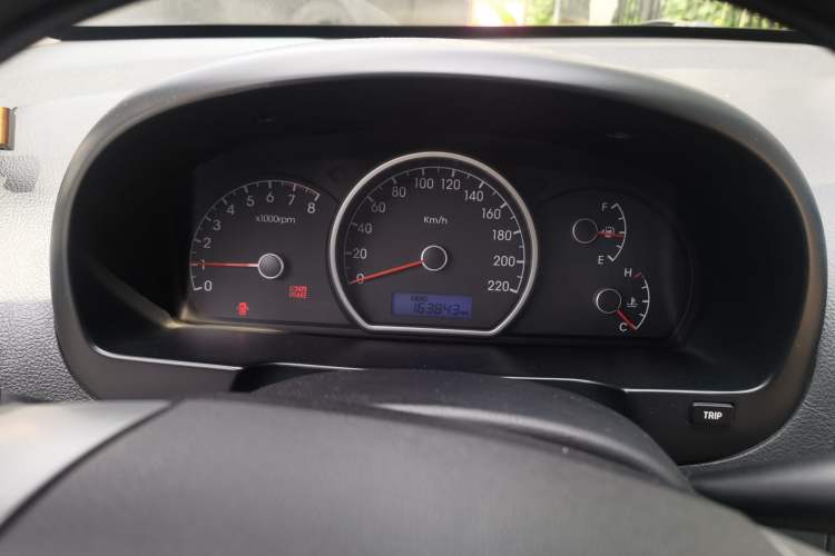 Used Hyundai Celesta 2011 1.6L Manual Comfort Edition Instrument Cluster