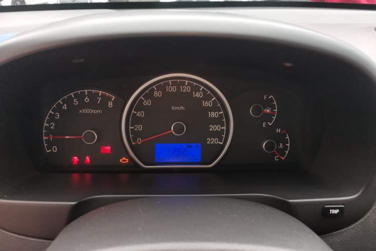 Used Hyundai Celesta 2011 1.6L Manual Luxury Model Instrument Cluster