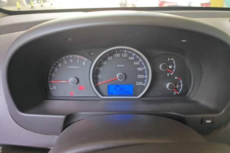 Used Hyundai Celesta 2011 1.6L Manual Luxury Model Instrument Cluster