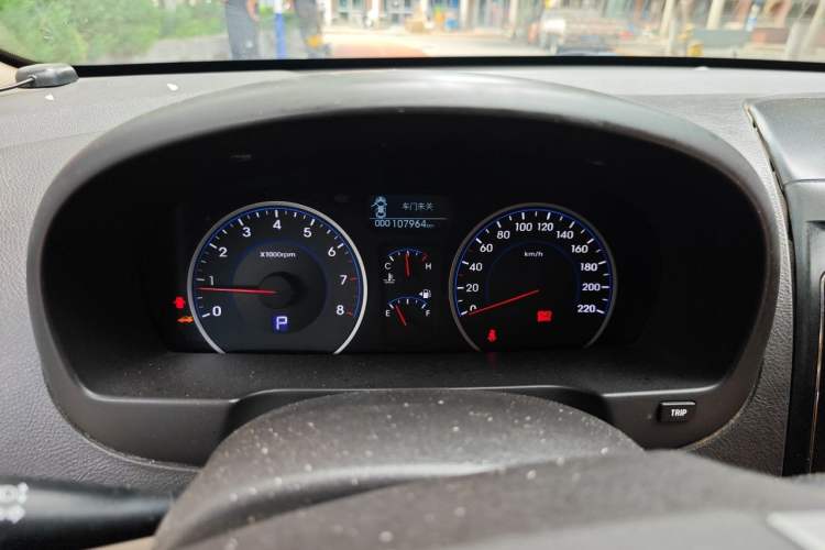 Used Hyundai Celesta 2011 1.6L Automatic Luxury Version Instrument Cluster