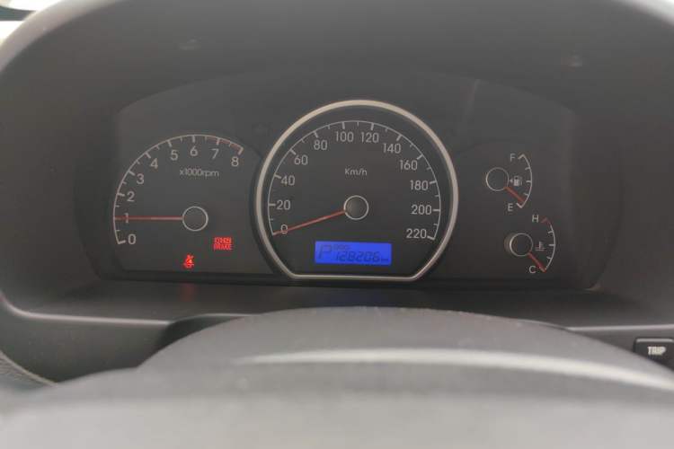 Used Hyundai Celesta 2011 1.6L Automatic Comfort Edition Instrument Cluster