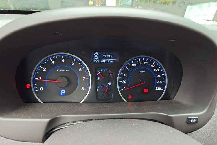 Used Hyundai Celesta 2011 1.6L Automatic Luxury Version Instrument Cluster