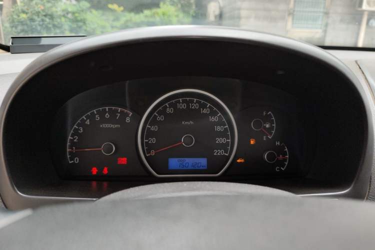 Used Hyundai Celesta 2011 1.6L Manual Comfort Edition Instrument Cluster