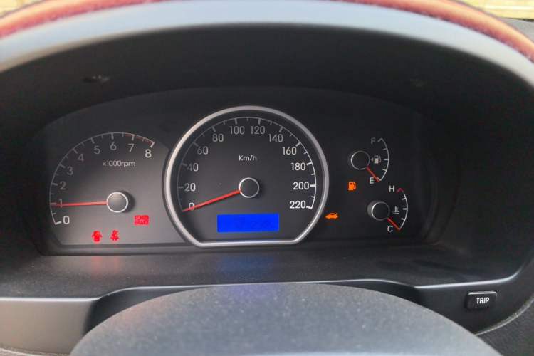 Used Hyundai Celesta 2011 1.6L Manual Comfort Edition Instrument Cluster