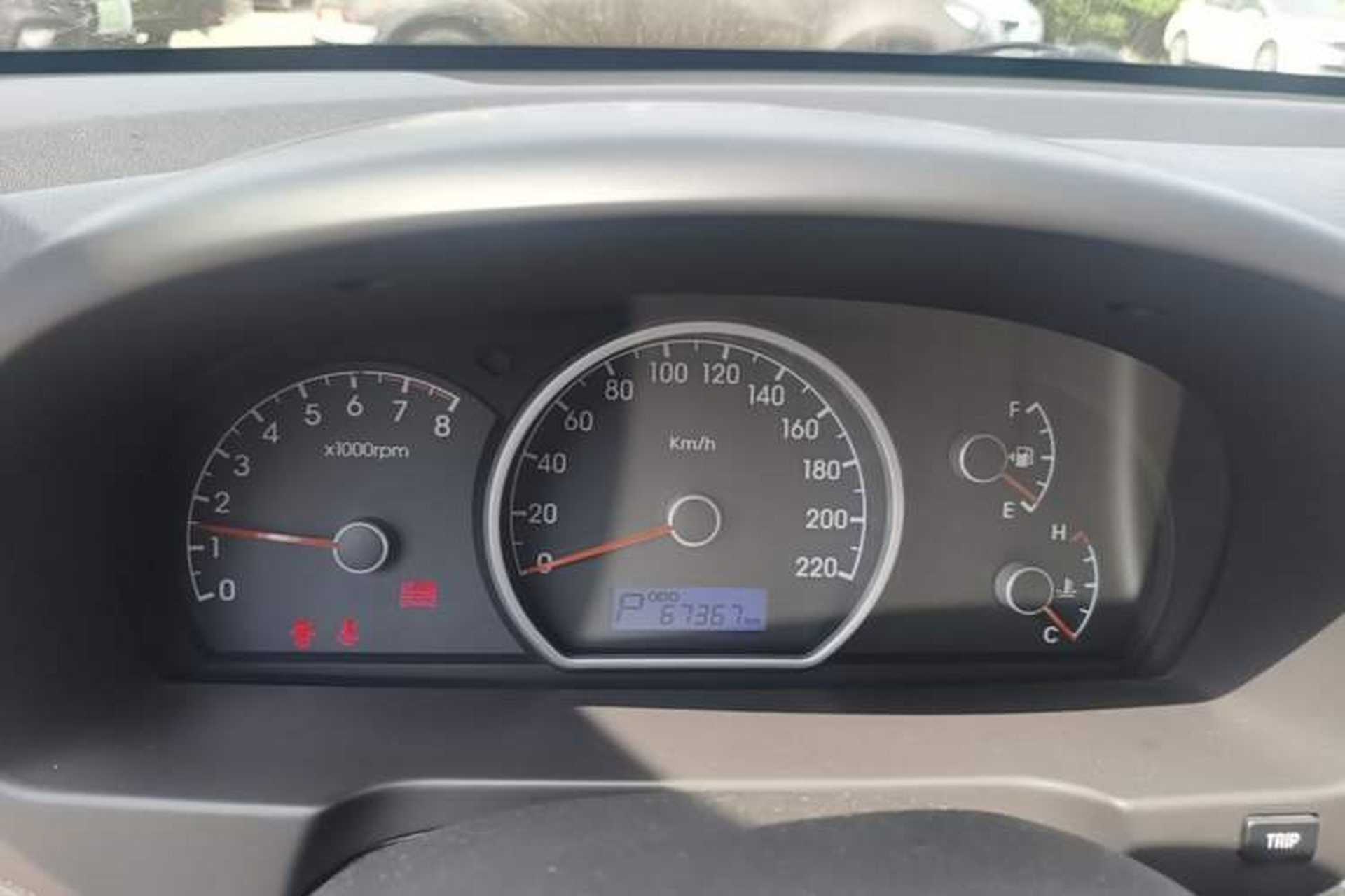 Used Hyundai Celesta 2011 1.6L Automatic Comfort Edition Instrument Cluster