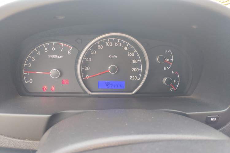 Used Hyundai Celesta 2011 1.6L Manual Comfort Edition Instrument Cluster