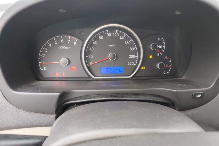Used Hyundai Celesta 2011 1.6L Manual Comfort Edition Instrument Cluster