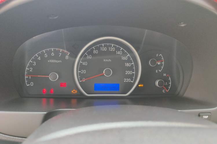 Used Hyundai Celesta 2011 1.6L Manual Comfort Edition Instrument Cluster
