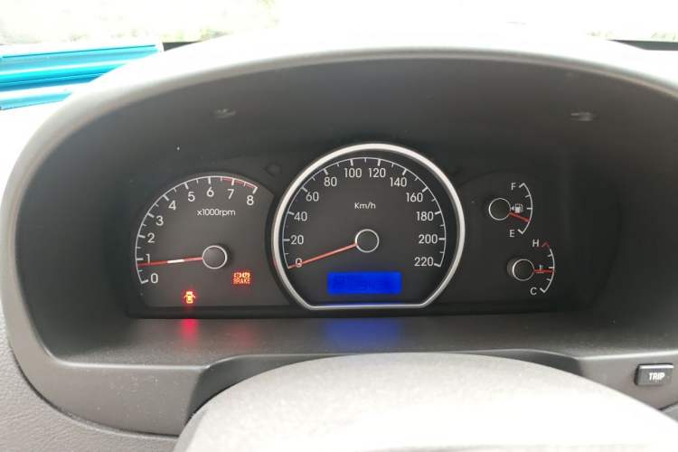 Used Hyundai Celesta 2011 1.6L Automatic Comfort Edition Instrument Cluster