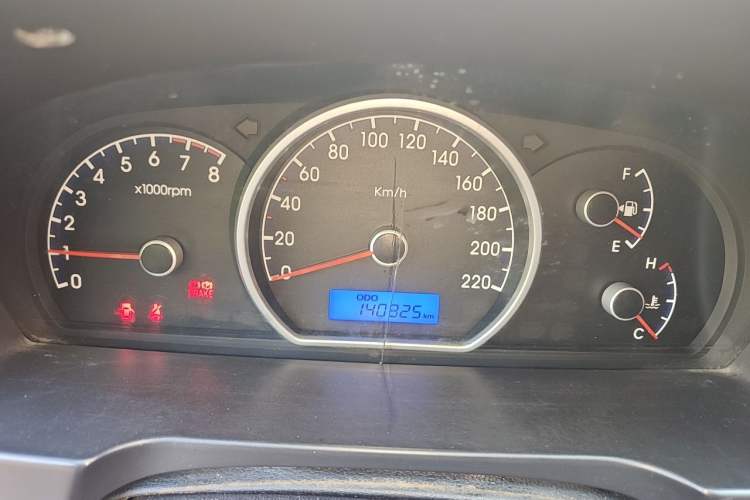 Used Hyundai Celesta 2011 1.6L Manual Comfort Edition Instrument Cluster