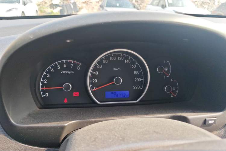 Used Hyundai Celesta 2011 1.6L Manual Comfort Edition Instrument Cluster