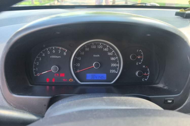 Used Hyundai Celesta 2011 1.6L Manual Comfort Edition Instrument Cluster