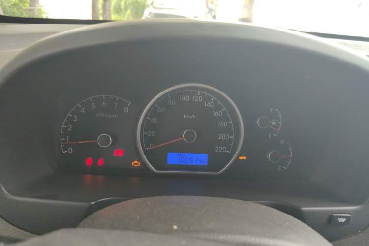 Used Hyundai Celesta 2011 1.6L Manual Comfort Edition Instrument Cluster