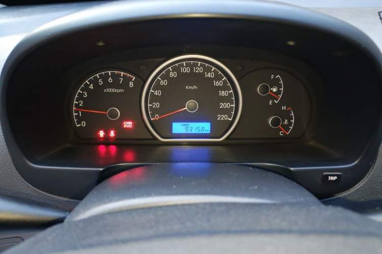Used Hyundai Celesta 2011 1.6L Manual Comfort Edition Instrument Cluster
