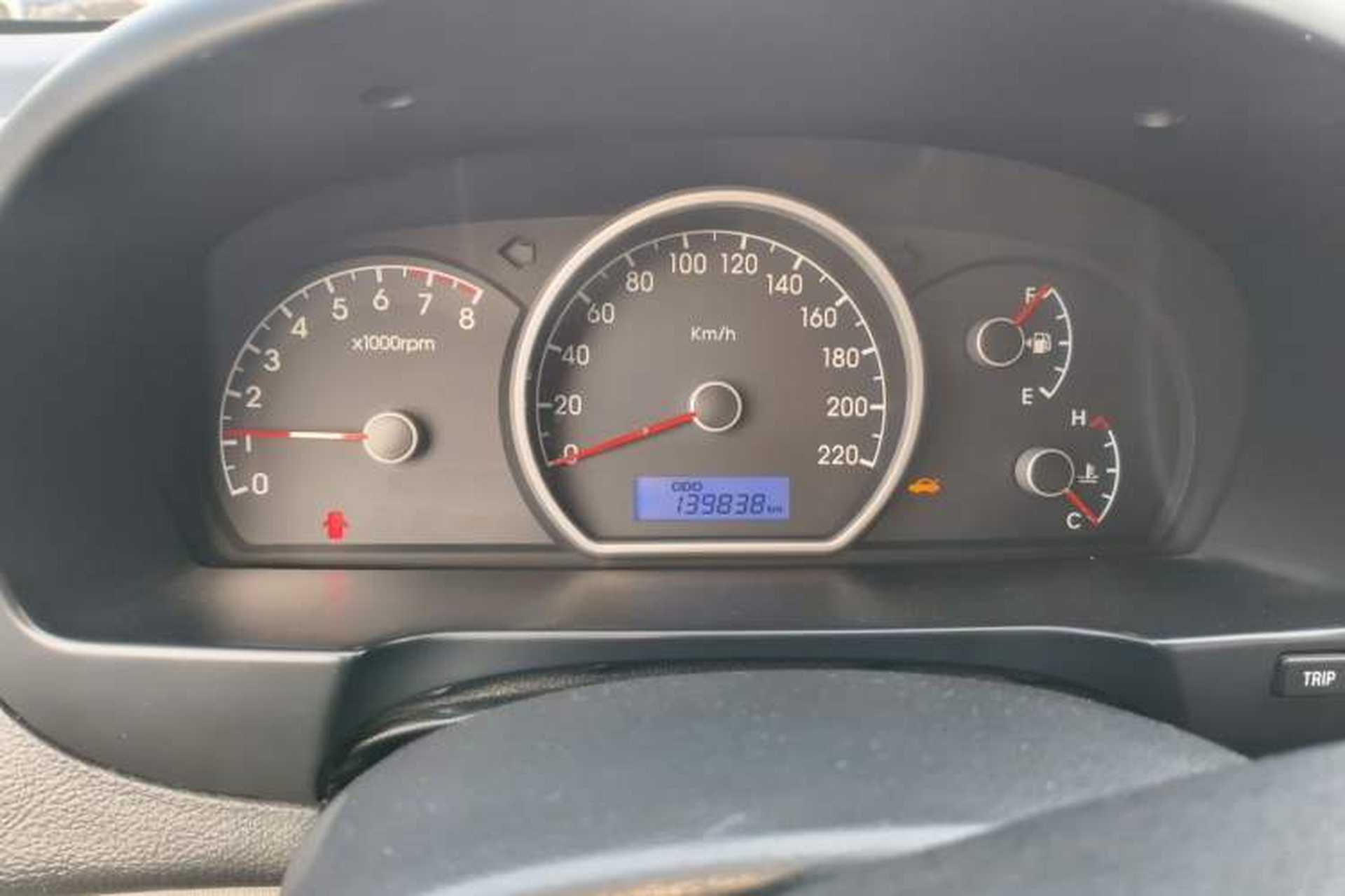 Used Hyundai Celesta 2011 1.6L Manual Comfort Edition Instrument Cluster