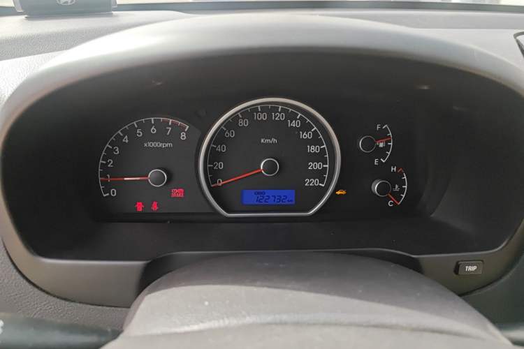 Used Hyundai Celesta 2011 1.6L Manual Comfort Edition Instrument Cluster