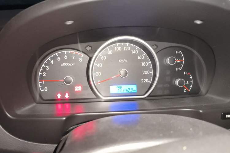 Used Hyundai Celesta 2011 1.6L Manual Comfort Edition Instrument Cluster