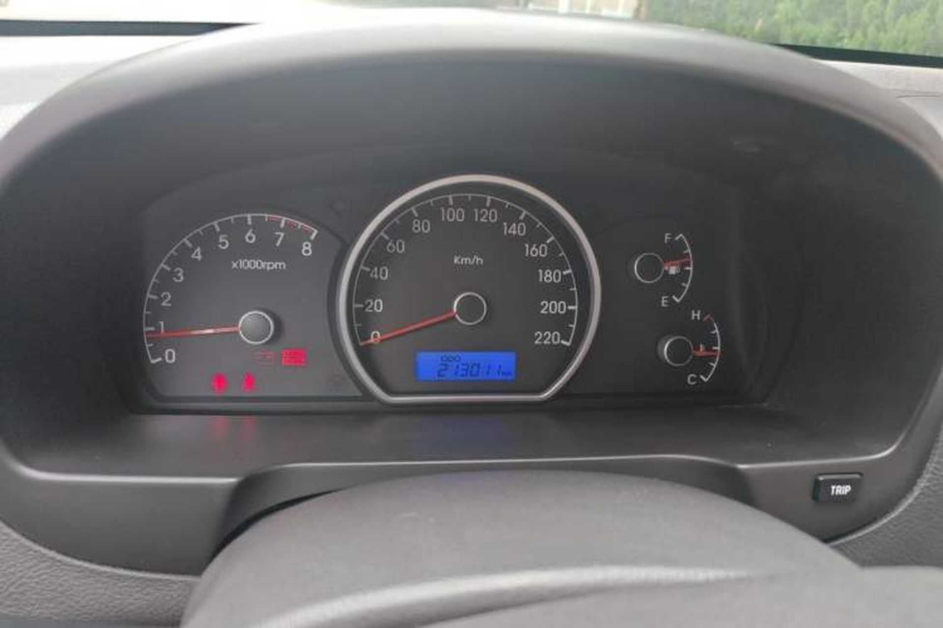 Used Hyundai Celesta 2011 1.6L Manual Comfort Edition Instrument Cluster