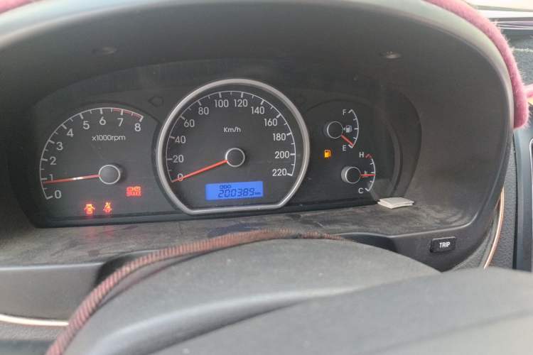 Used Hyundai Celesta 2011 1.6L Manual Comfort Edition Instrument Cluster