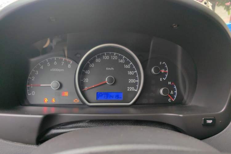 Used Hyundai Celesta 2011 1.6L Automatic Comfort Edition Instrument Cluster