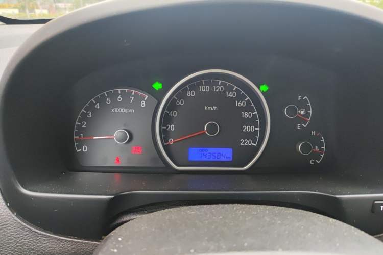 Used Hyundai Celesta 2011 1.6L Manual Comfort Edition Instrument Cluster