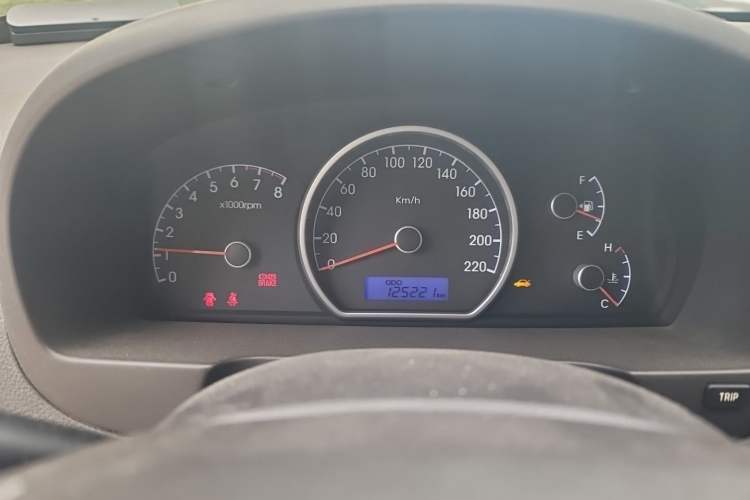 Used Hyundai Celesta 2011 1.6L Manual Comfort Edition Instrument Cluster