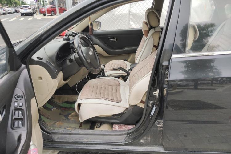 Used Hyundai Celesta 2011 1.6L Automatic Comfort Edition Left Front Seat