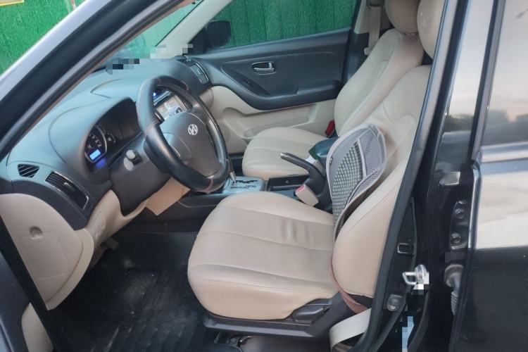 Used Hyundai Celesta 2011 1.6L Automatic Comfort Edition Left Front Seat
