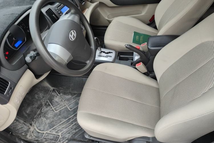 Used Hyundai Celesta 2011 1.6L Automatic Comfort Edition Left Front Seat