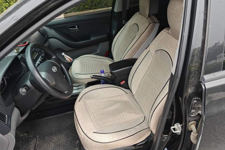 Used Hyundai Celesta 2011 1.6L Automatic Comfort Edition Left Front Seat