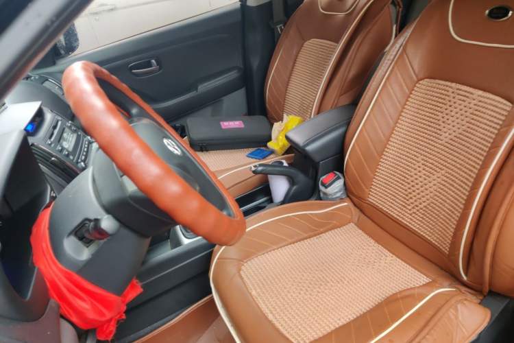 Used Hyundai Celesta 2011 1.6L Manual Comfort Edition Left Front Seat