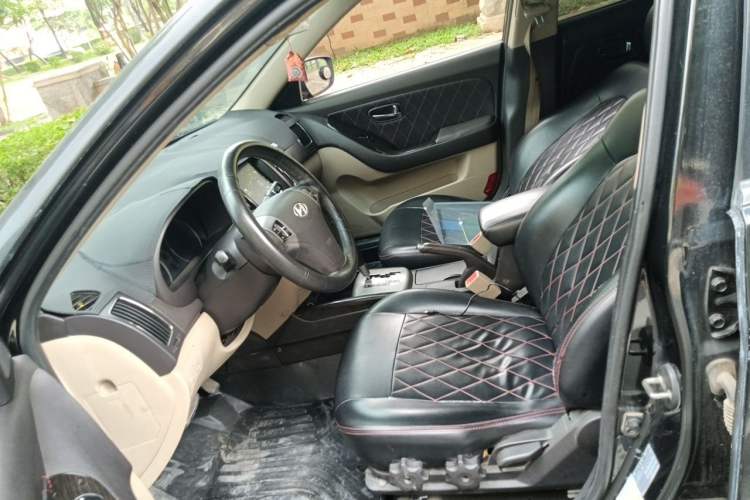 Used Hyundai Celesta 2011 1.6L Automatic Luxury Version Left Front Seat