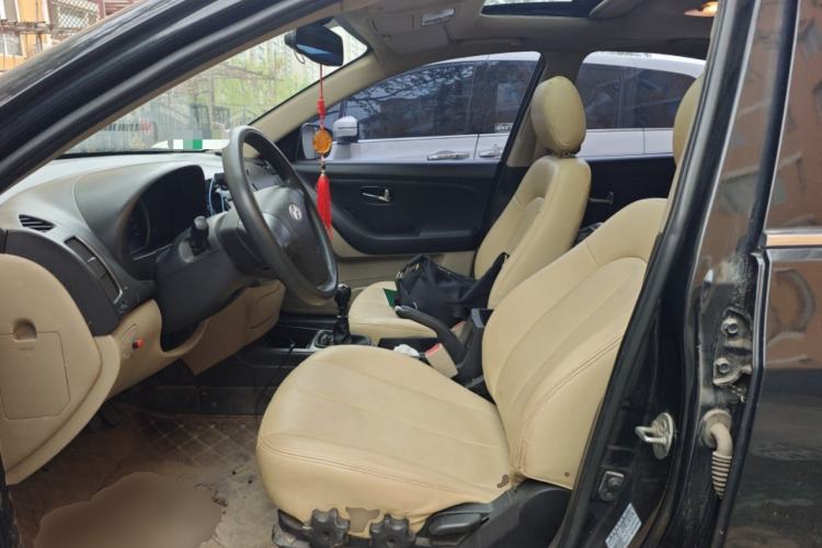Used Hyundai Celesta 2011 1.6L Manual Luxury Model Left Front Seat