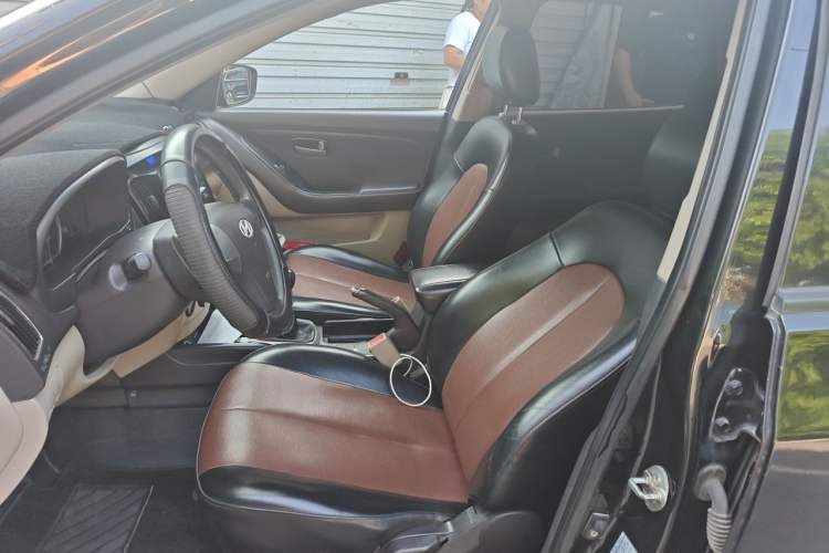 Used Hyundai Celesta 2011 1.6L Manual Comfort Edition Left Front Seat