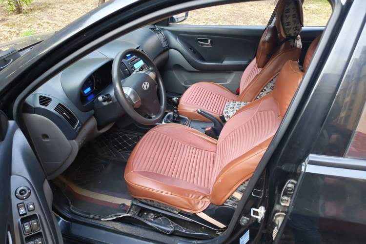 Used Hyundai Celesta 2011 1.6L Manual Comfort Edition Left Front Seat