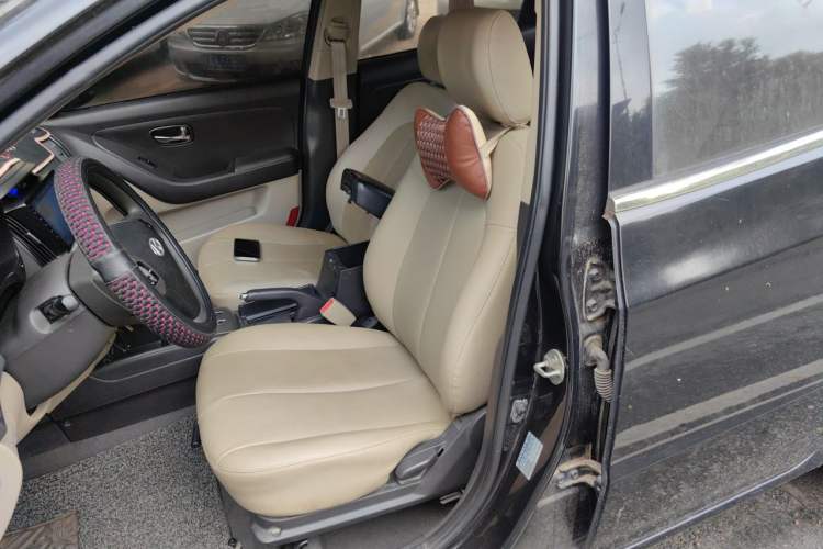 Used Hyundai Celesta 2011 1.6L Automatic Comfort Edition Left Front Seat