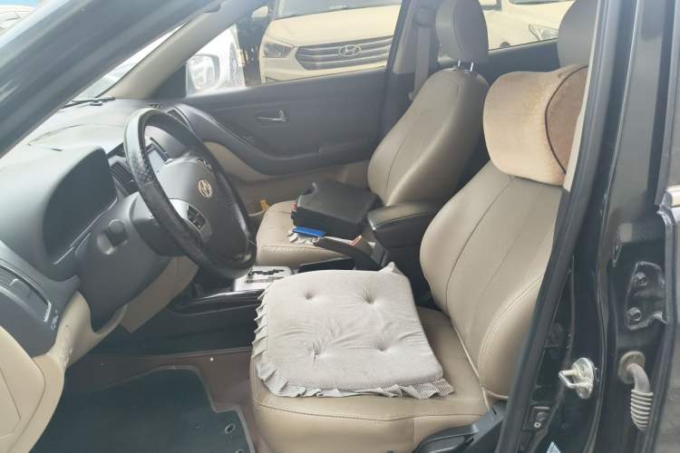 Used Hyundai Celesta 2011 1.6L Automatic Luxury Version Left Front Seat