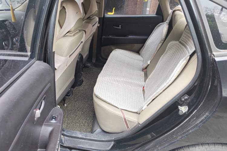 Used Hyundai Celesta 2011 1.6L Automatic Comfort Edition Left Rear Seat