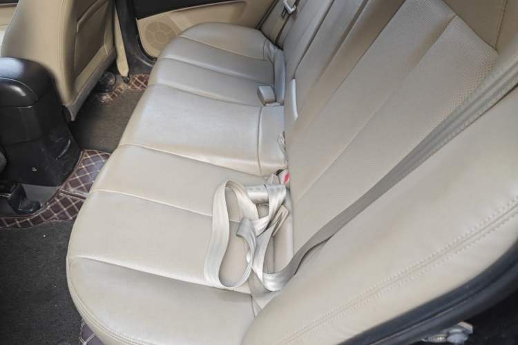 Used Hyundai Celesta 2011 1.6L Automatic Top-Tier Version Left Rear Seat