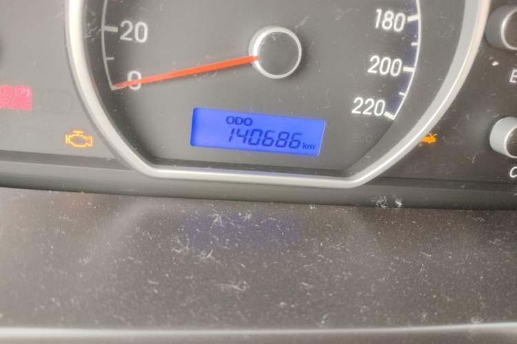 Used Hyundai Celesta 2011 1.6L Automatic Comfort Edition Odometer Close Up