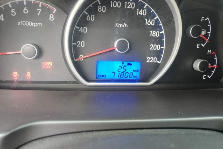 Used Hyundai Celesta 2011 1.6L Manual Luxury Model Odometer Close Up