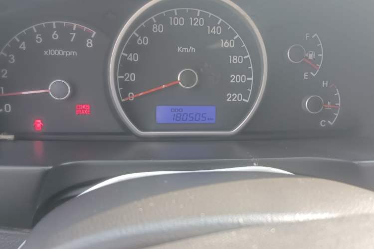 Used Hyundai Celesta 2011 1.6L Manual Comfort Edition Odometer Close Up