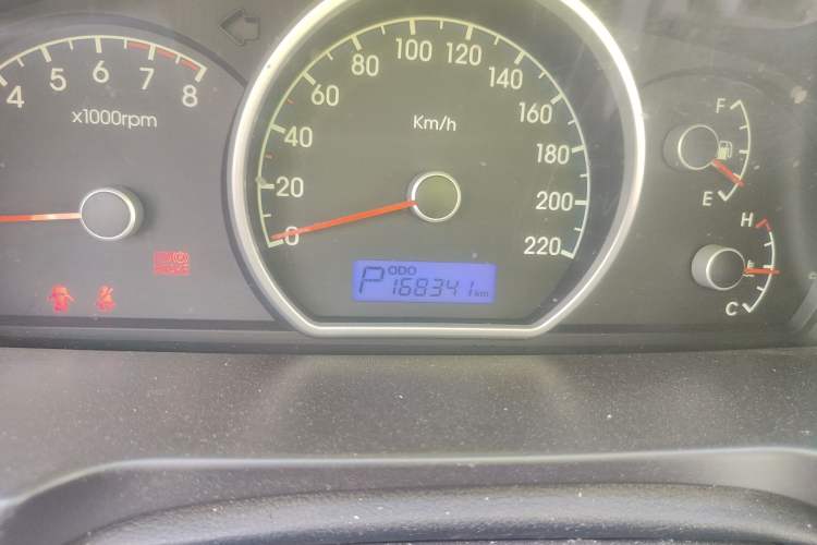 Used Hyundai Celesta 2011 1.6L Automatic Comfort Edition Odometer Close Up