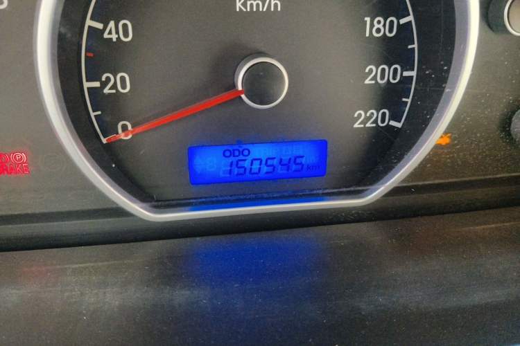 Used Hyundai Celesta 2011 1.6L Manual Comfort Edition Odometer Close Up