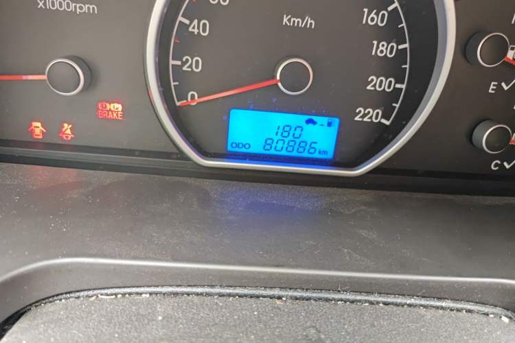 Used Hyundai Celesta 2011 1.6L Manual Luxury Model Odometer Close Up