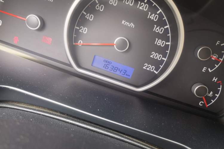 Used Hyundai Celesta 2011 1.6L Manual Comfort Edition Odometer Close Up