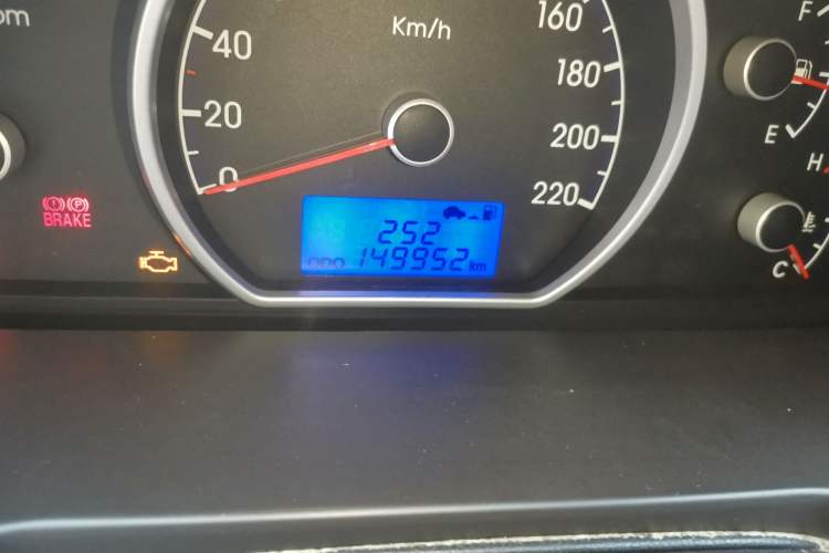 Used Hyundai Celesta 2011 1.6L Manual Luxury Model Odometer Close Up