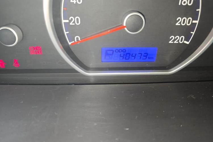Used Hyundai Celesta 2011 1.6L Automatic Comfort Edition Odometer Close Up