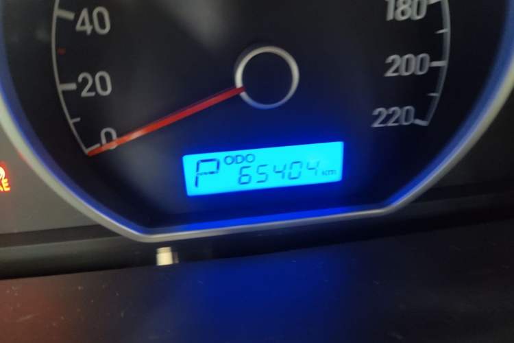 Used Hyundai Celesta 2011 1.6L Automatic Comfort Edition Odometer Close Up